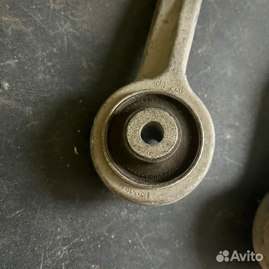 Рычаг передний левый верхний Audi Q5 (8R) 2008-201