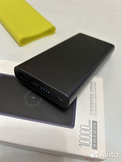 Повербанк Xiaomi с беспроводной зарядкой