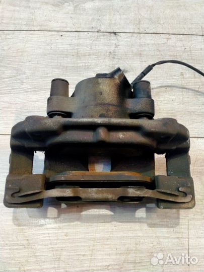 Суппорт передний левый Bmw 318I E46 N46B20A