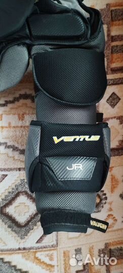 Нагрудник хоккейный вратарский