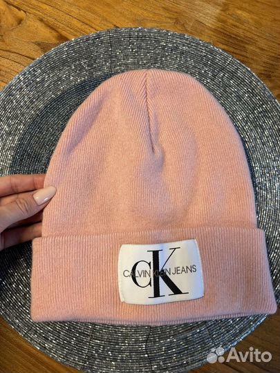 Шапка calvin klein женская