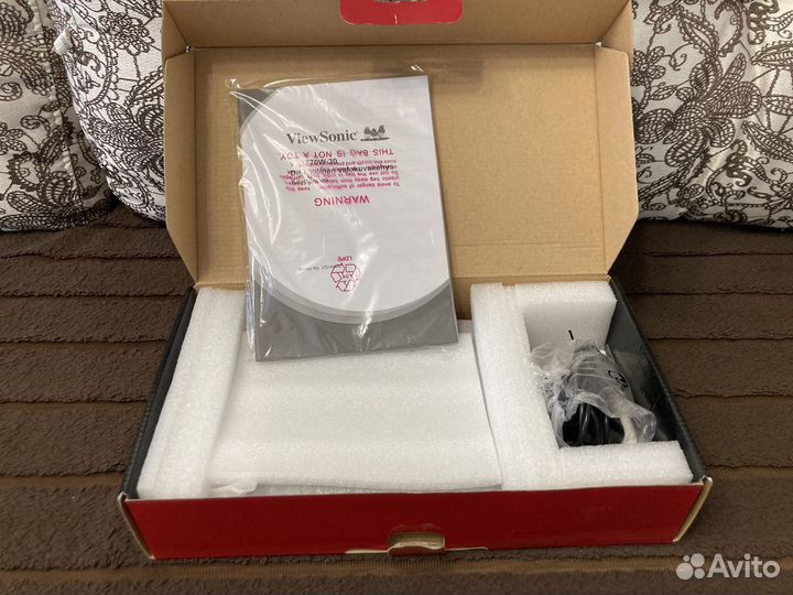 Цифровая фоторамка ViewSonic vfa770w-30E