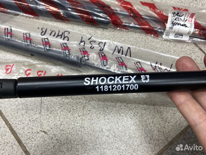 Амортизатор крышки багажника vw b3 b4 универсал