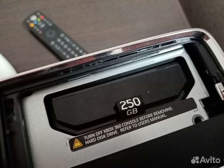 Xbox 360 slim 250gb kinect