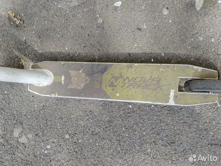 Трюковой самокат Novatrack