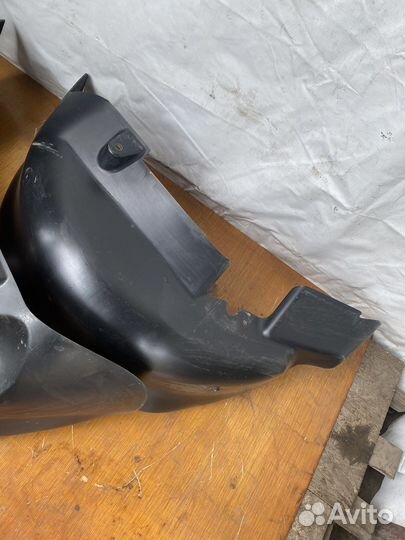 Задний подкрылок Jeep Liberty KJ Либерти