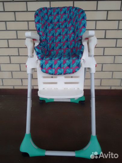 Детский стул для кормения ребёнка