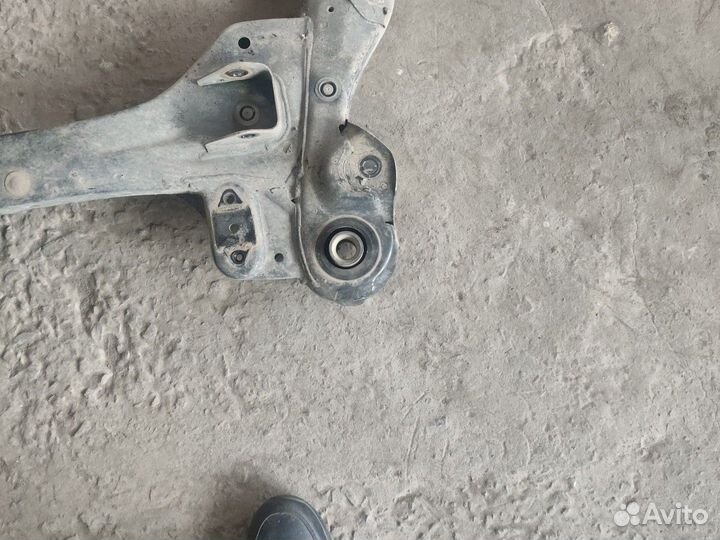 Подрамник toyota camry v50 55 оригинальный