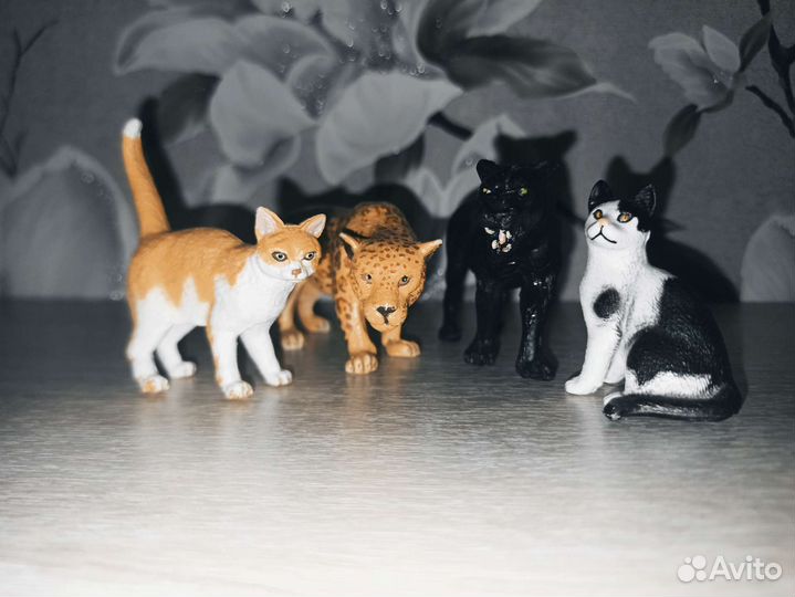 Набор фигурок: дикие и домашние кошки