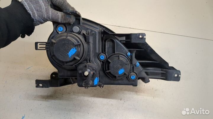 Фара (передняя) левая Hyundai Terracan