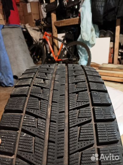 Bridgestone Blizzak Revo2 225/45 R17