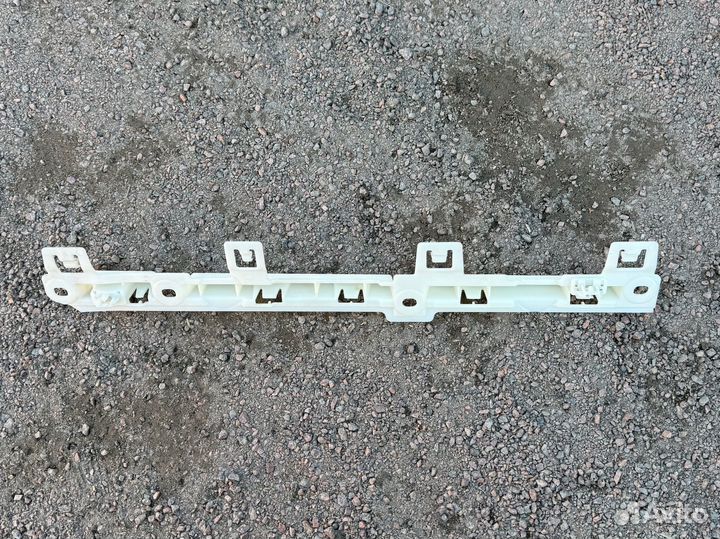 BMW M4 G82 Кронштейн порога 51778081013