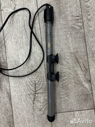 Обогреватель для воды в аквариуме