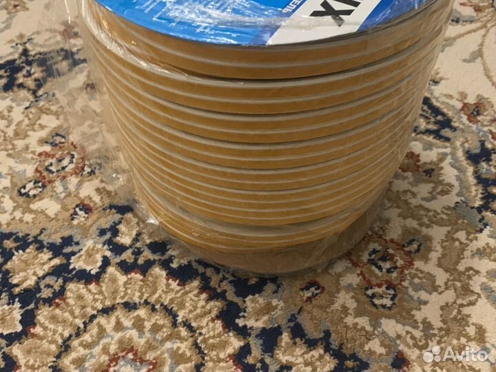 Новый уплотнитель самоклеящийся Remontix 100 м