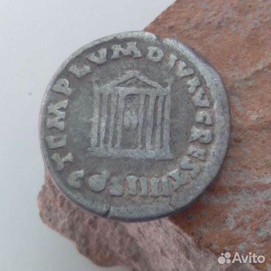 Денарий,Антонин Пий,Храм