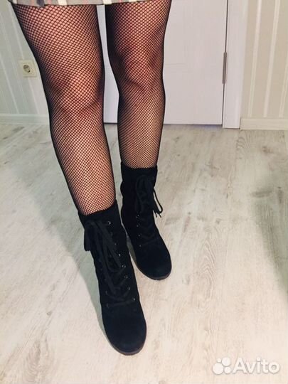 Сапоги замшевые на шнуровке