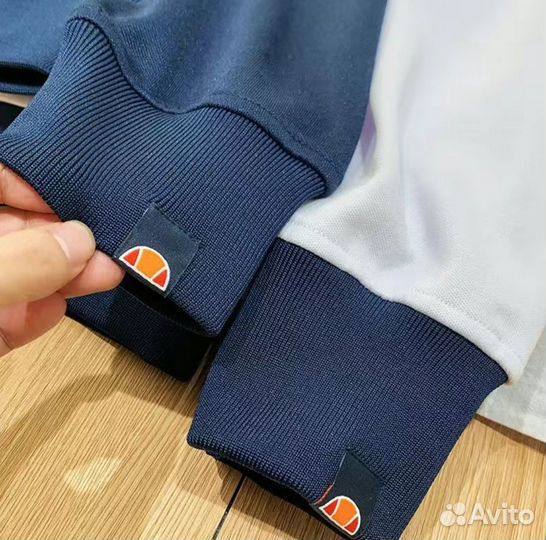 Зипка ellesse