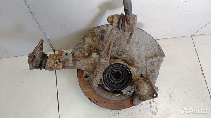 Кулак поворотный передний левый Chevrolet Niva