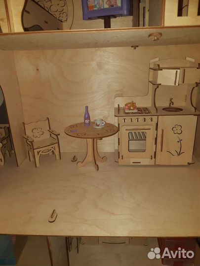 Домик кукольный