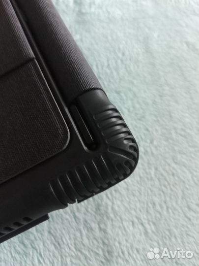 Чехол-клавиатура для iPad