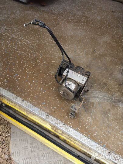 Блок abs hyundai solaris 1