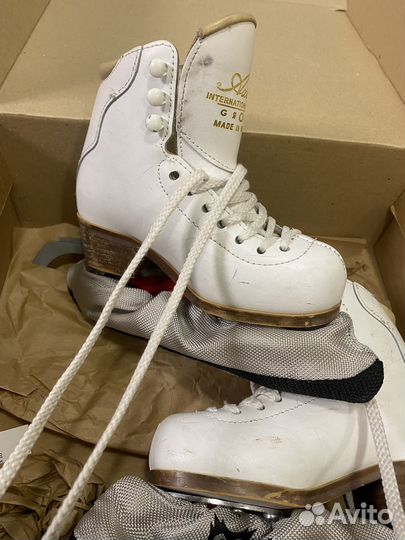 Коньки фигурные
