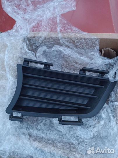 Заглушка бампера понтиак вайб