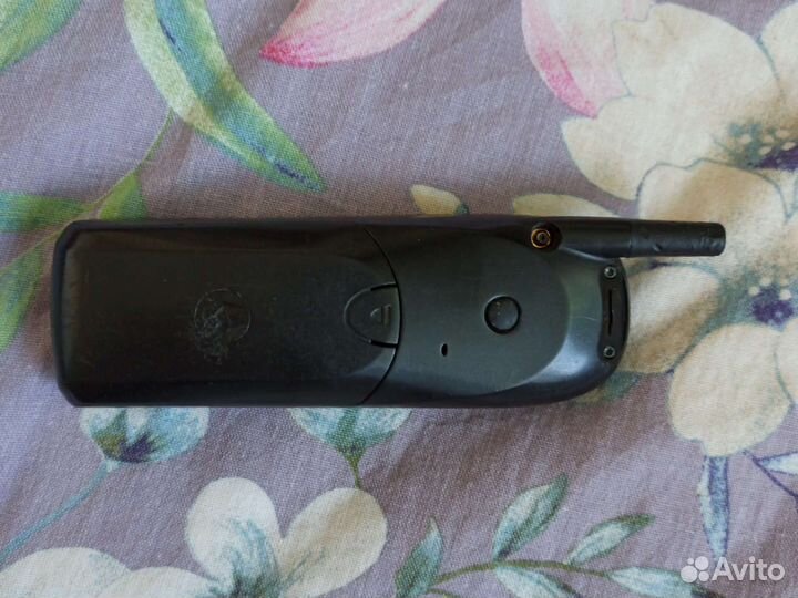 Телефон Motorola T180
