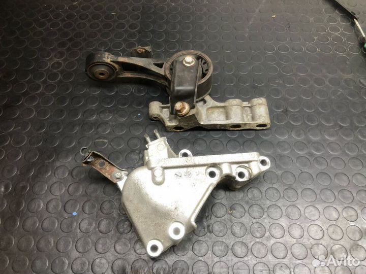 Подушка двигателя правая Lexus RX350