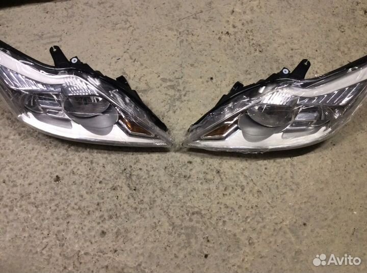 Форд Фокус рестайлинг фара правая новая хром
