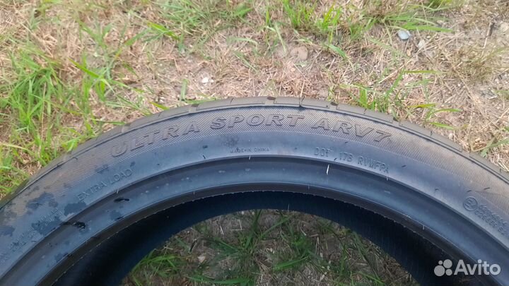 Arivo Ultra Sport ARV7 275/40 R22 J