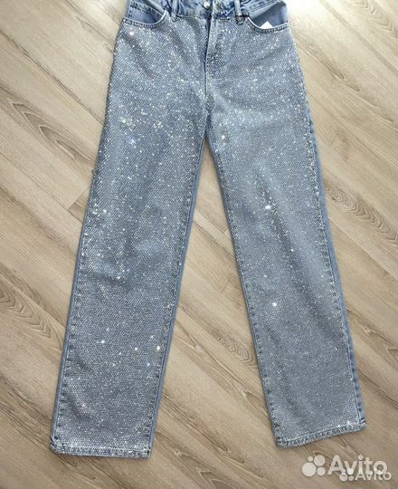 Джинсы широкие со стразами