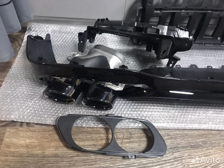 Диффузор AMG 53 с насадками на Mercedes W213