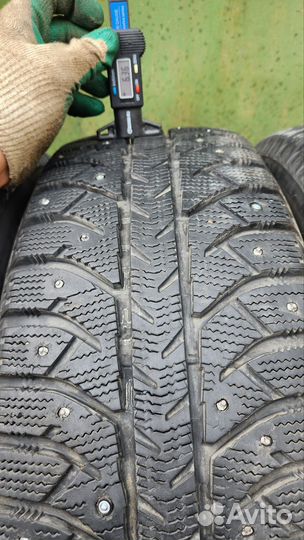 Bridgestone Ice Cruiser 7000S 225/65 R17