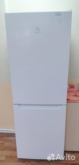 Холодильник 2-х камерный Indesit DS 316W б/у не ра