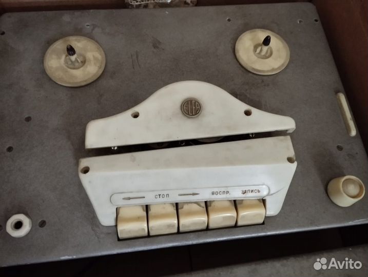 Ламповый катушечный магнитофон