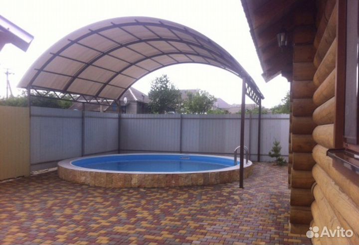 Отдых у бассейна