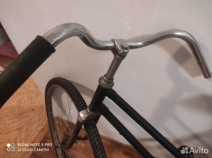 На ходу велосипед Салют Урал