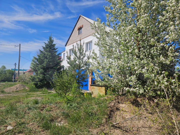 Дом 329 м² на участке 10 сот.