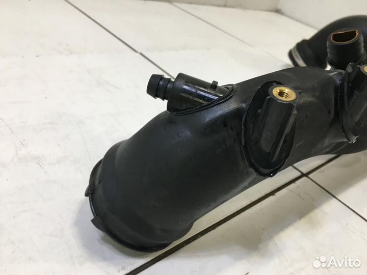 Патрубок воздушного фильтра Infiniti Q50 V37