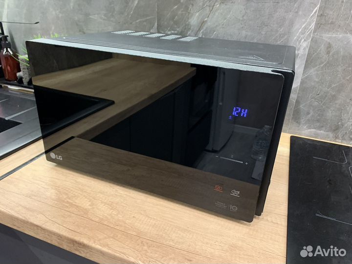 Микроволновая печь LG-MB65R95DIS с грилем