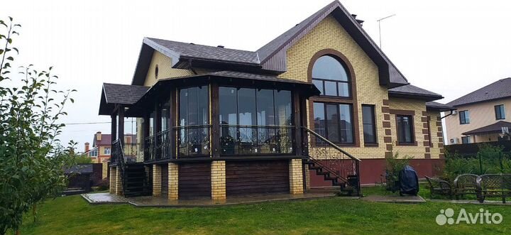 Безрамное остекление ресторанов