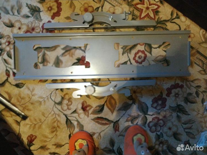 Кронштейн для телевизора