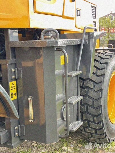 Фронтальный погрузчик Builder ZL32, 2023