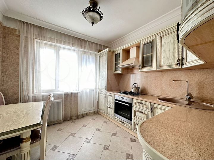 3-к. квартира, 70 м², 8/9 эт.