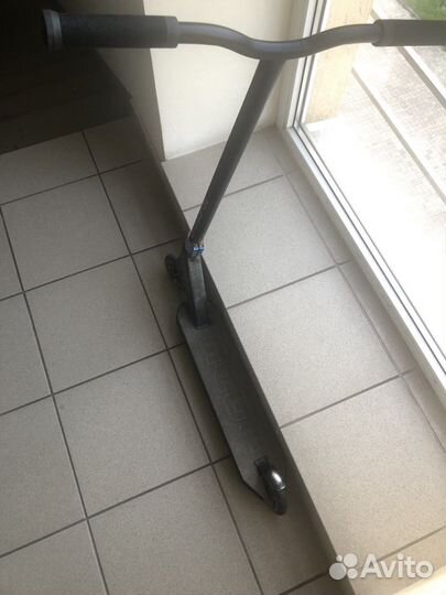 Трюковой самокат saga