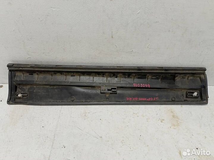 Накладка двери задней правой