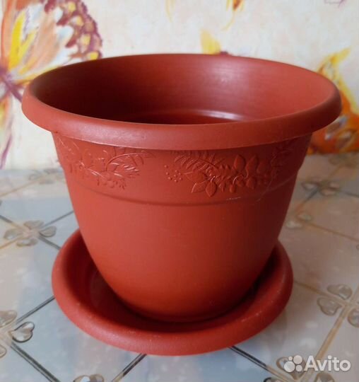 Горшки для цветов пластиковые