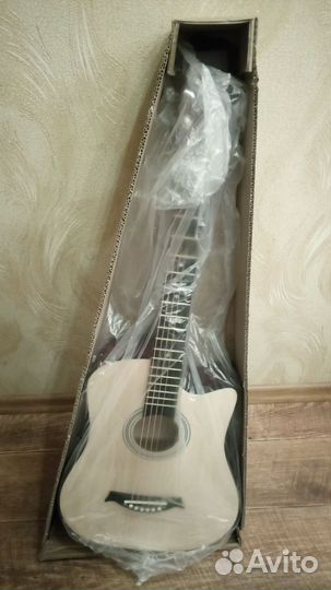 Гитара акустическая 6 струнная, бело - коричневая