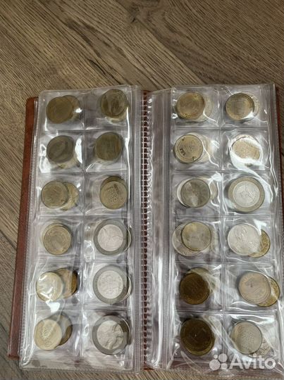 Набор юбилейных монет и купюр